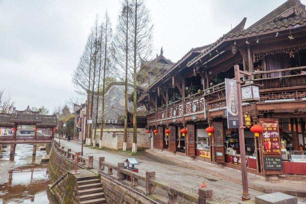 龙祥春瑞，40余位海上书画家齐聚，百余幅海派书画佳作同台迎新